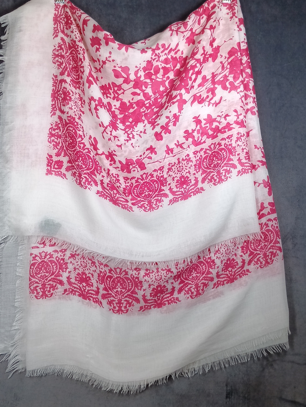 XL Women's Pink Printed Scarf Wrap - Lightweight Floral Design 80 X 45